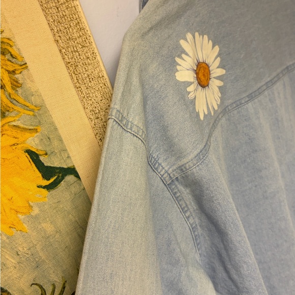 Vintage PTNY Denim Shirt with Daisy Embroidery - Picture 4 of 4